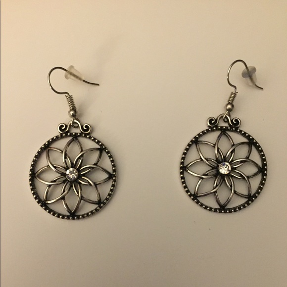 Jewelry - Silver Flower Earrings Jewelry - Silver Flower Earrings